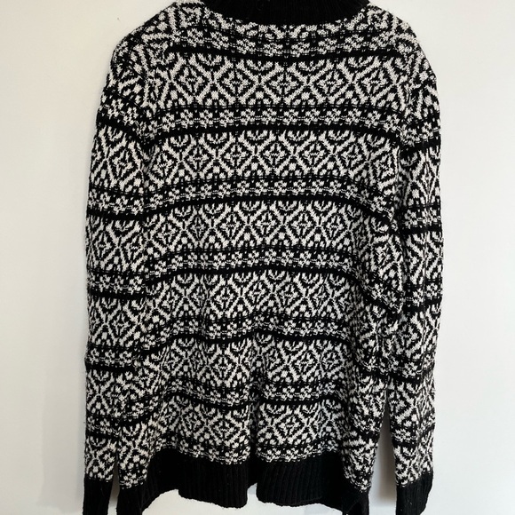Joe fresh Black and White Patterned Sweater size 1x - Picture 5 of 5
